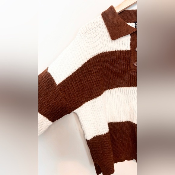 Major Label Group Large Sweater - Picture 2 of 3